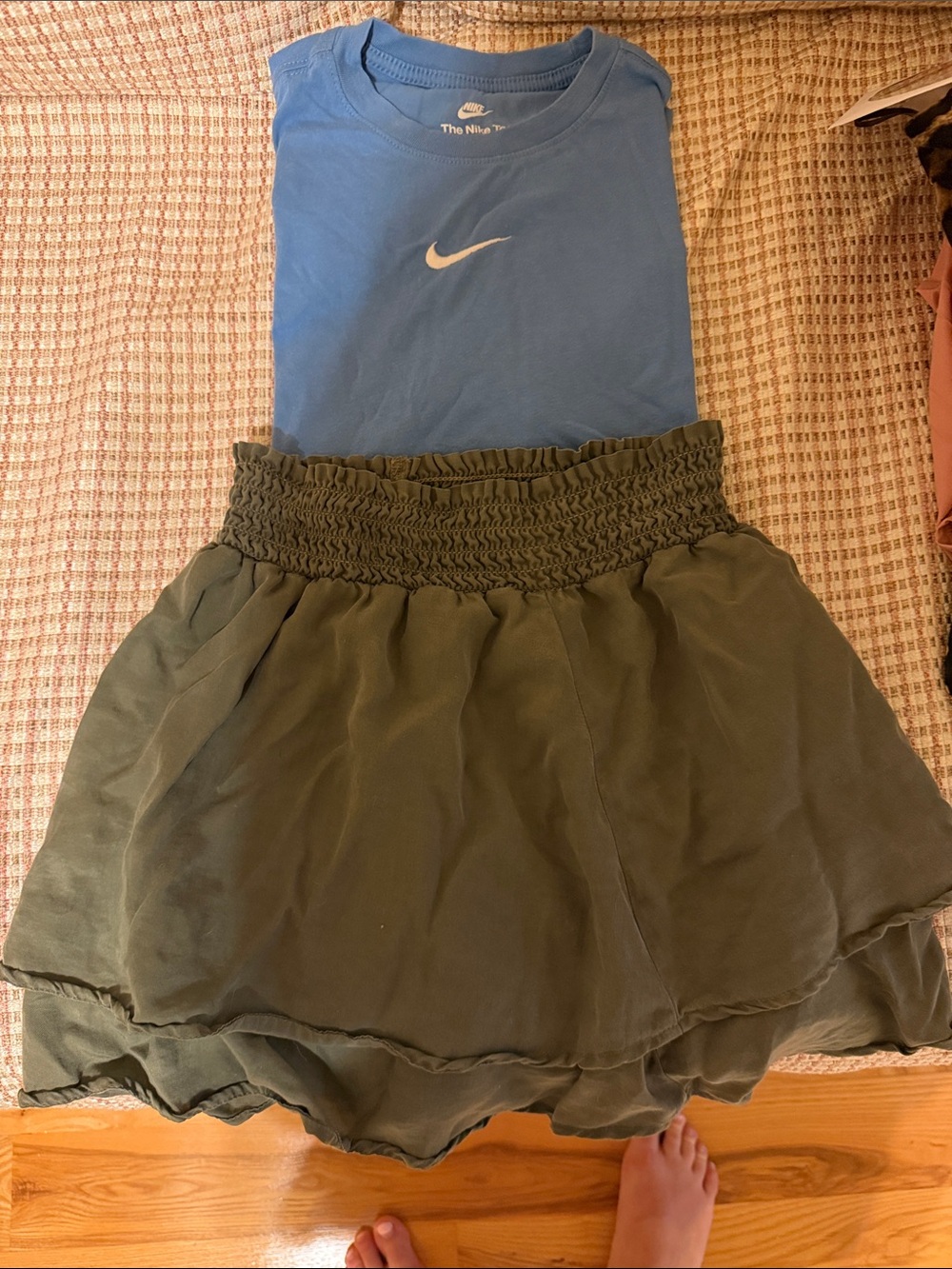 Nike Blue Tee cotton-size L in kids, and cotton Bella Dahl flowy Green Skirt